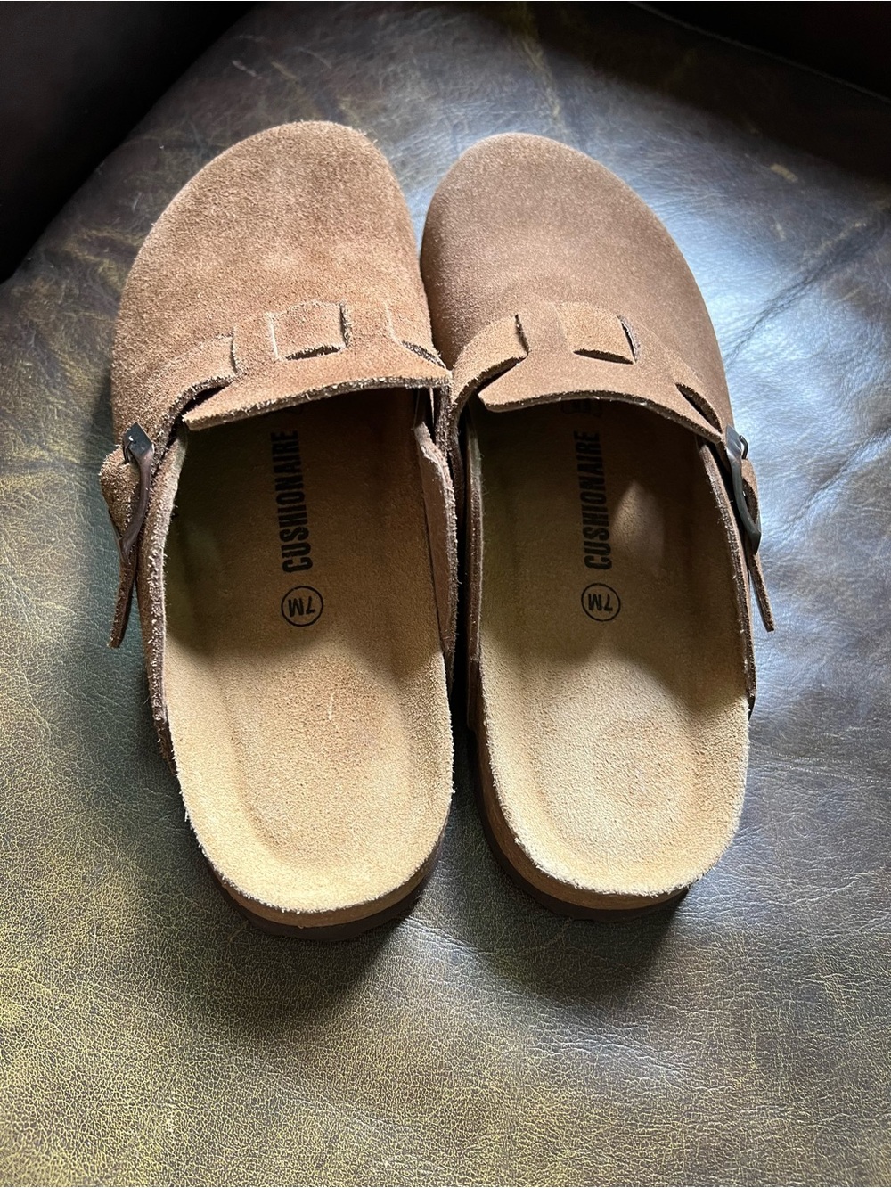 Cushionaire Suede Slip-On Clog in Brown Women’s leather size 7M